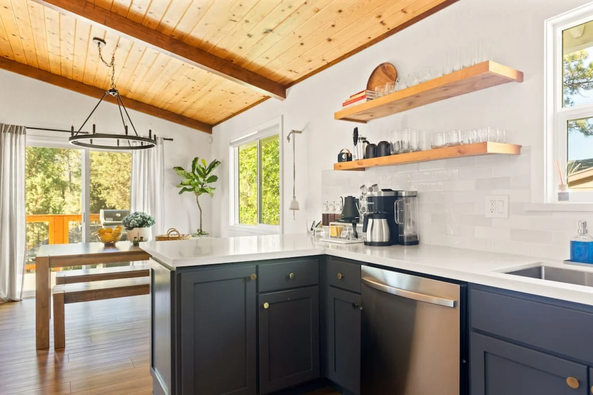Mont Moderne, 5 Minutes to Ski Resorts & Hot Tub #42