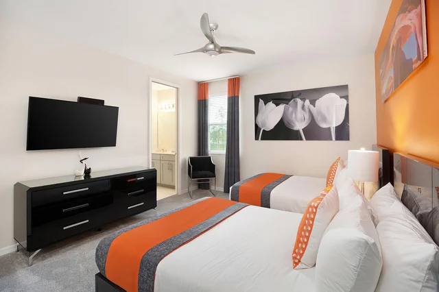 Bedroom 8 image 1