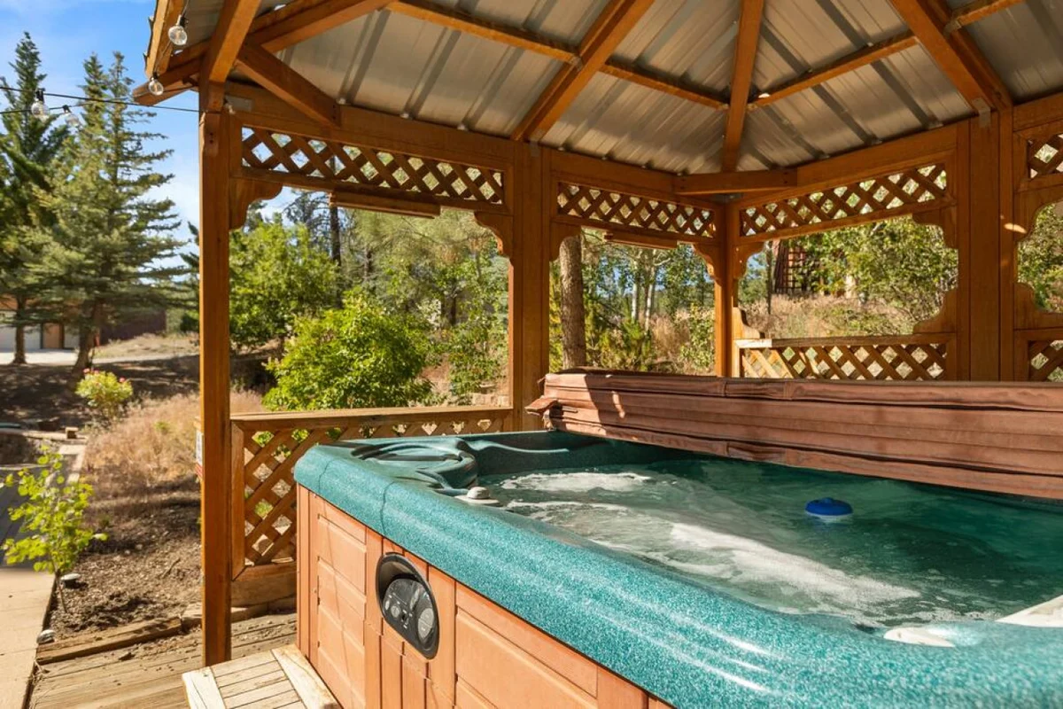 NAMU CABIN • Modern Chic Design • Spa & Gameroom #95