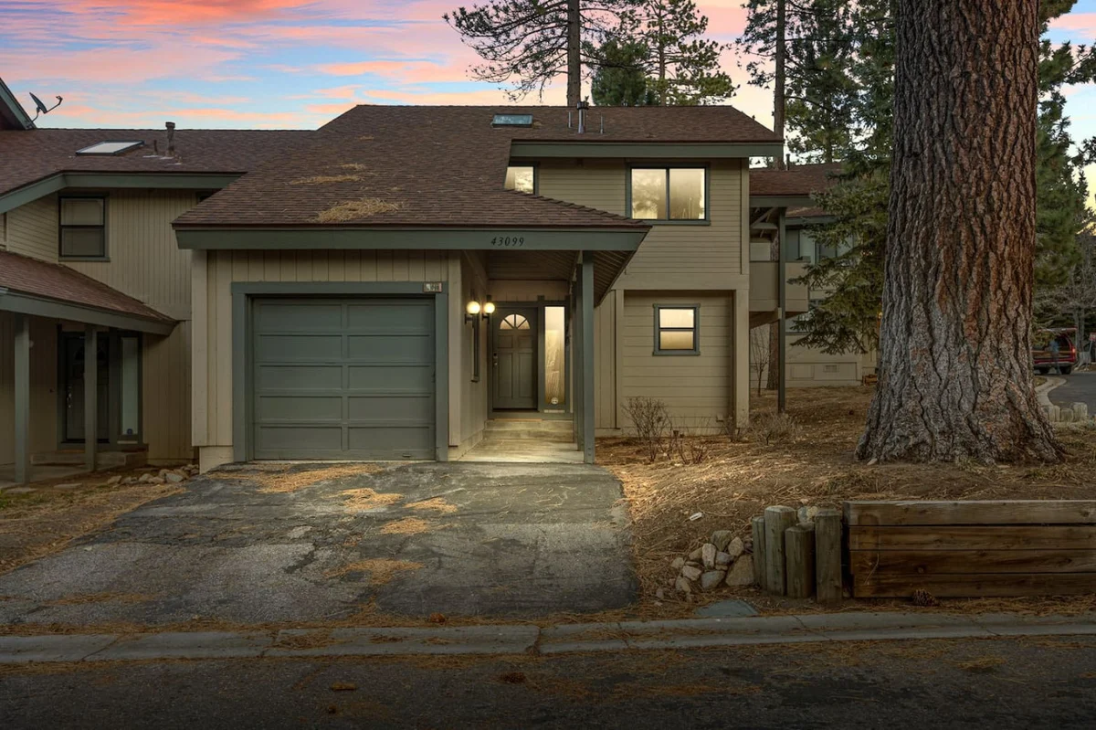 Romero House + Moonridge 2BR Ski Oasis + Prime Location #51