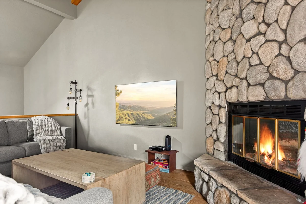 Romero House + Moonridge 2BR Ski Oasis + Prime Location #31