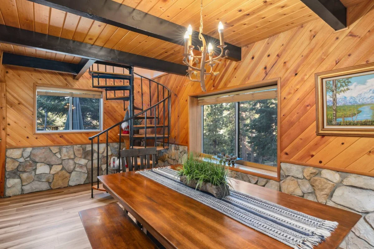 A Frame Slope Chalet |Mountain Views and Hot Tub #60