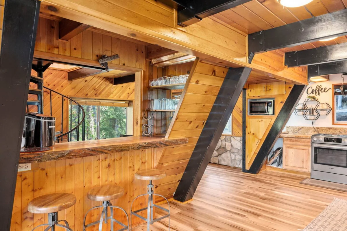 A Frame Slope Chalet |Mountain Views and Hot Tub #74