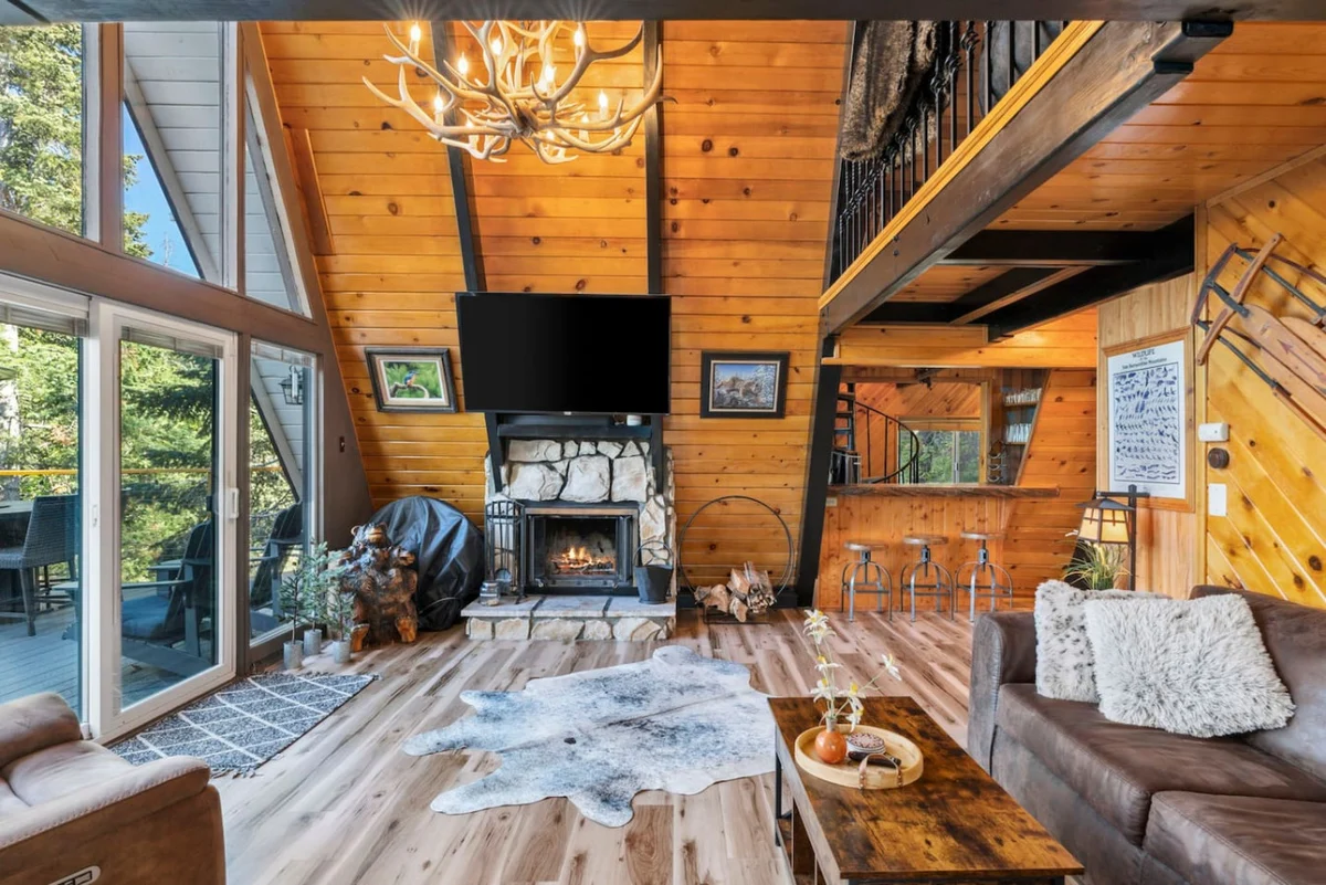 A Frame Slope Chalet |Mountain Views and Hot Tub #73
