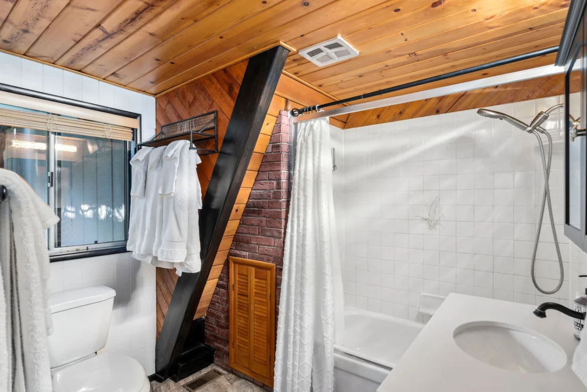 A Frame Slope Chalet |Mountain Views and Hot Tub #64