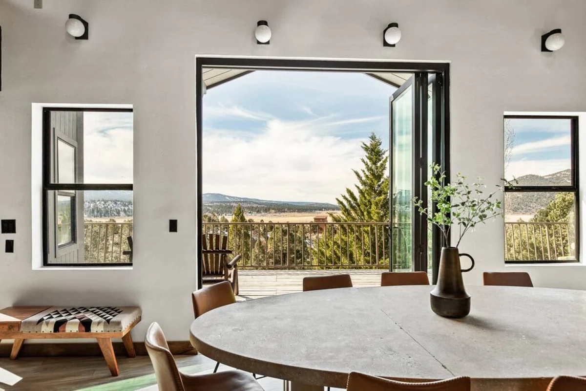 Steel Pine Lodge: As Seen On TV * Immaculate Views #54