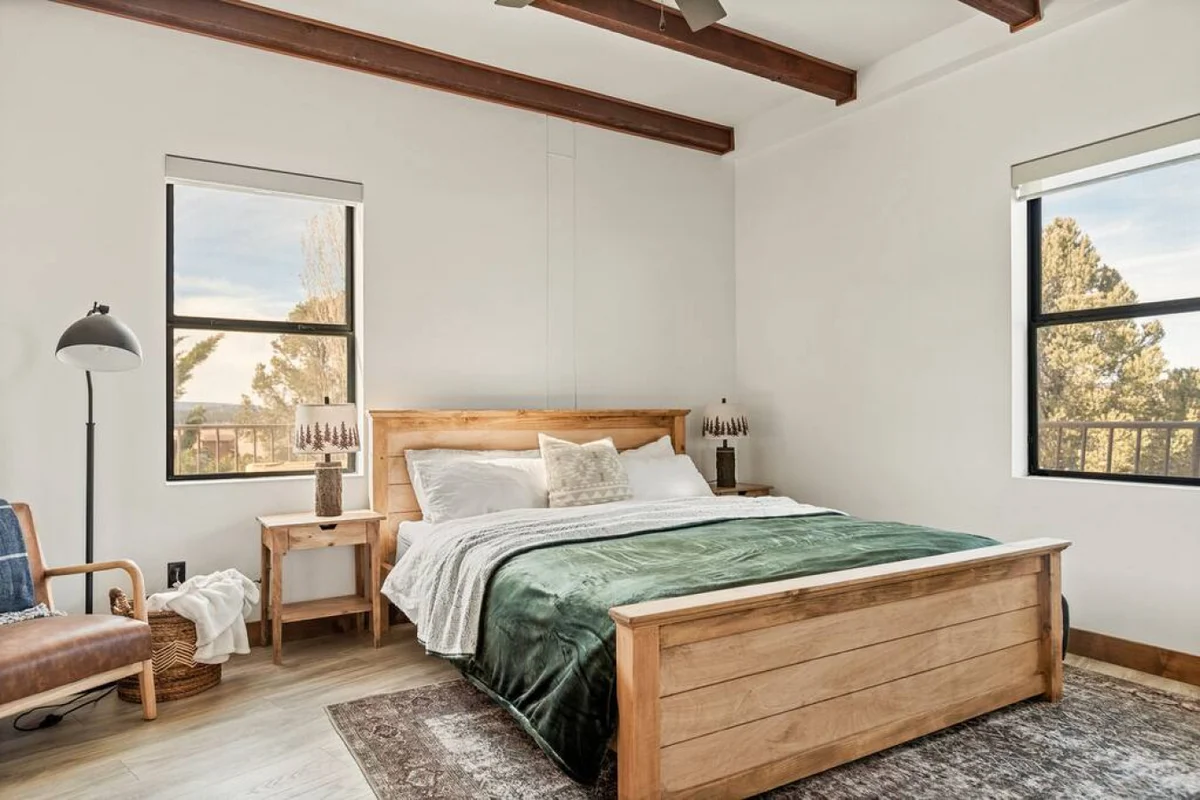 Steel Pine Lodge: As Seen On TV * Immaculate Views #3