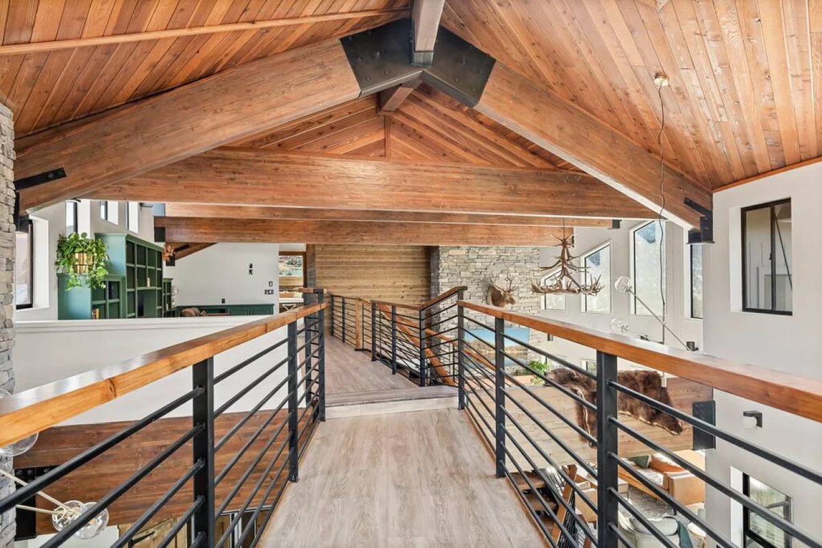 Steel Pine Lodge: As Seen On TV * Immaculate Views #15