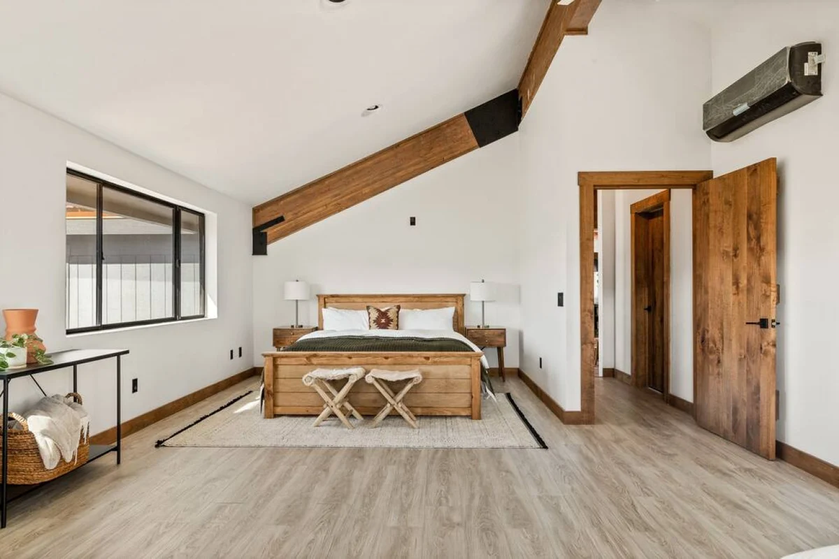 Steel Pine Lodge: As Seen On TV * Immaculate Views #19