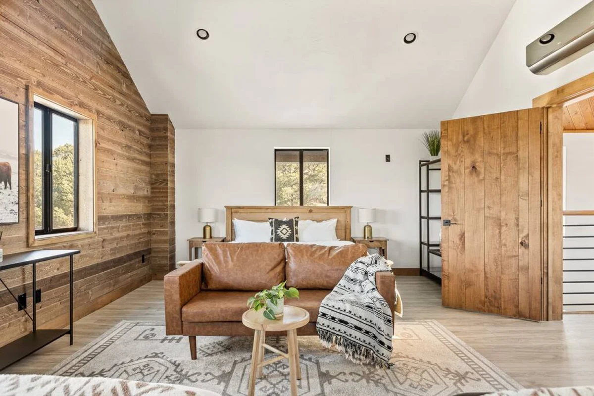 Steel Pine Lodge: As Seen On TV * Immaculate Views #37
