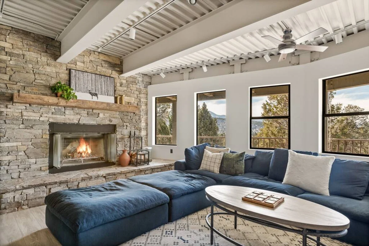 Steel Pine Lodge: As Seen On TV * Immaculate Views #57