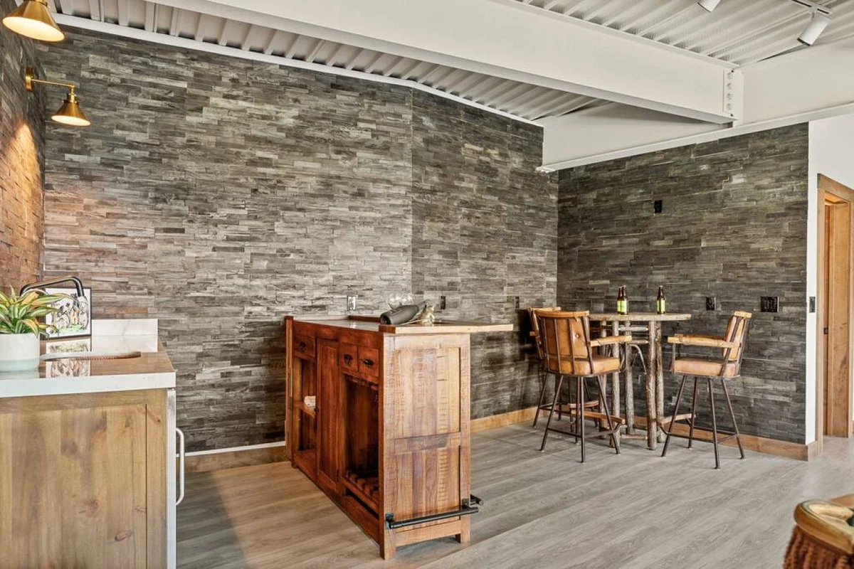 Steel Pine Lodge: As Seen On TV * Immaculate Views #51