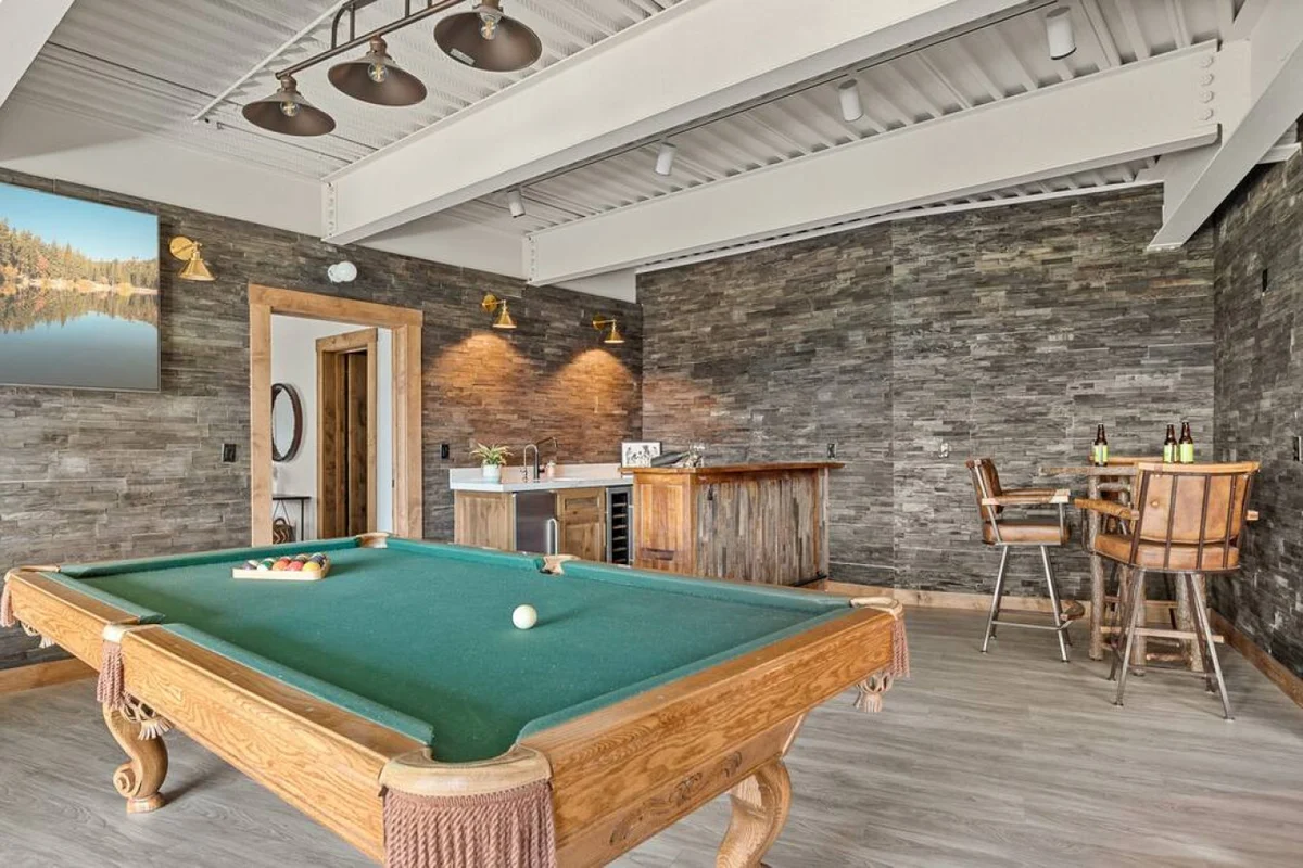 Steel Pine Lodge: As Seen On TV * Immaculate Views #47