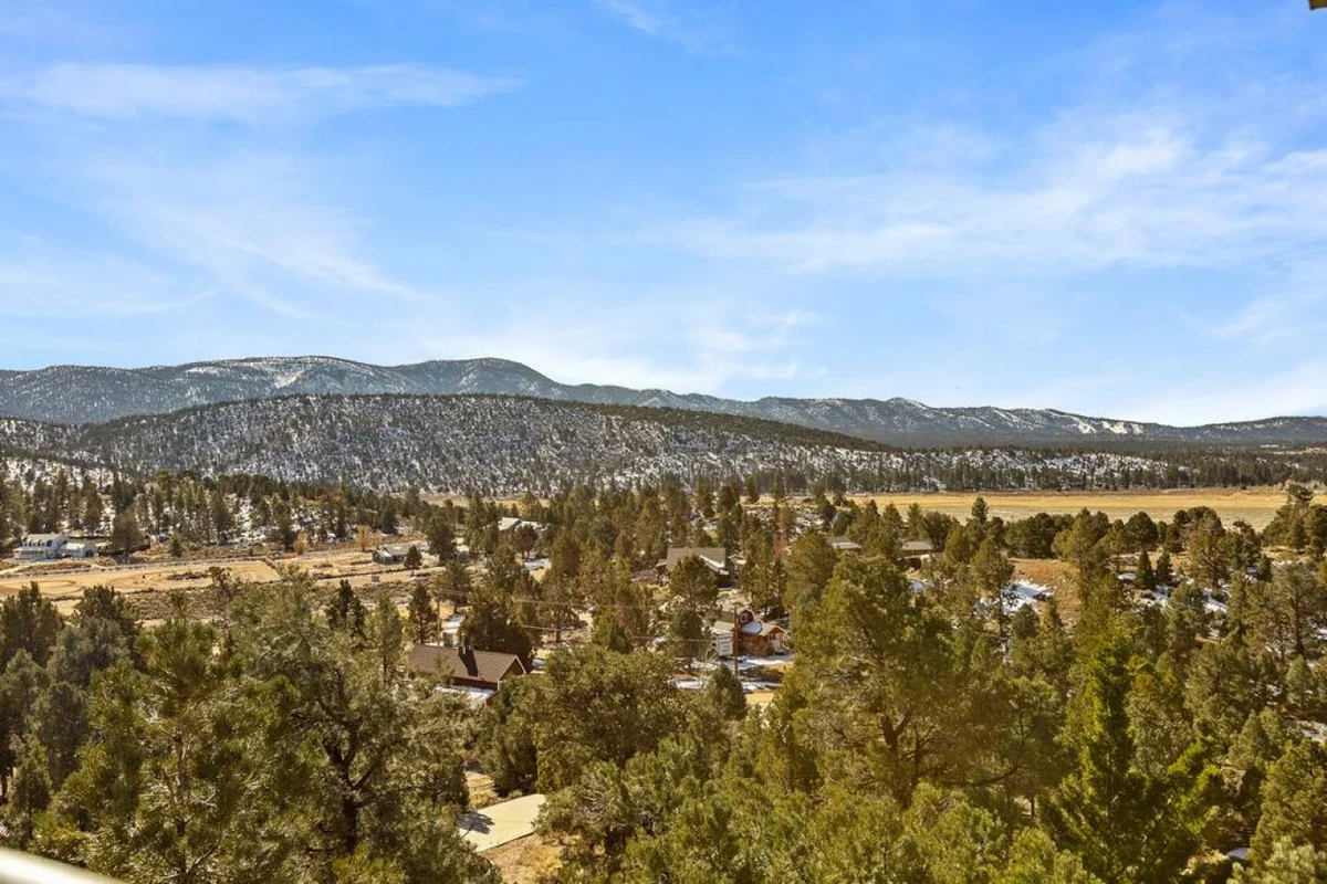 Steel Pine Lodge: As Seen On TV * Immaculate Views #25