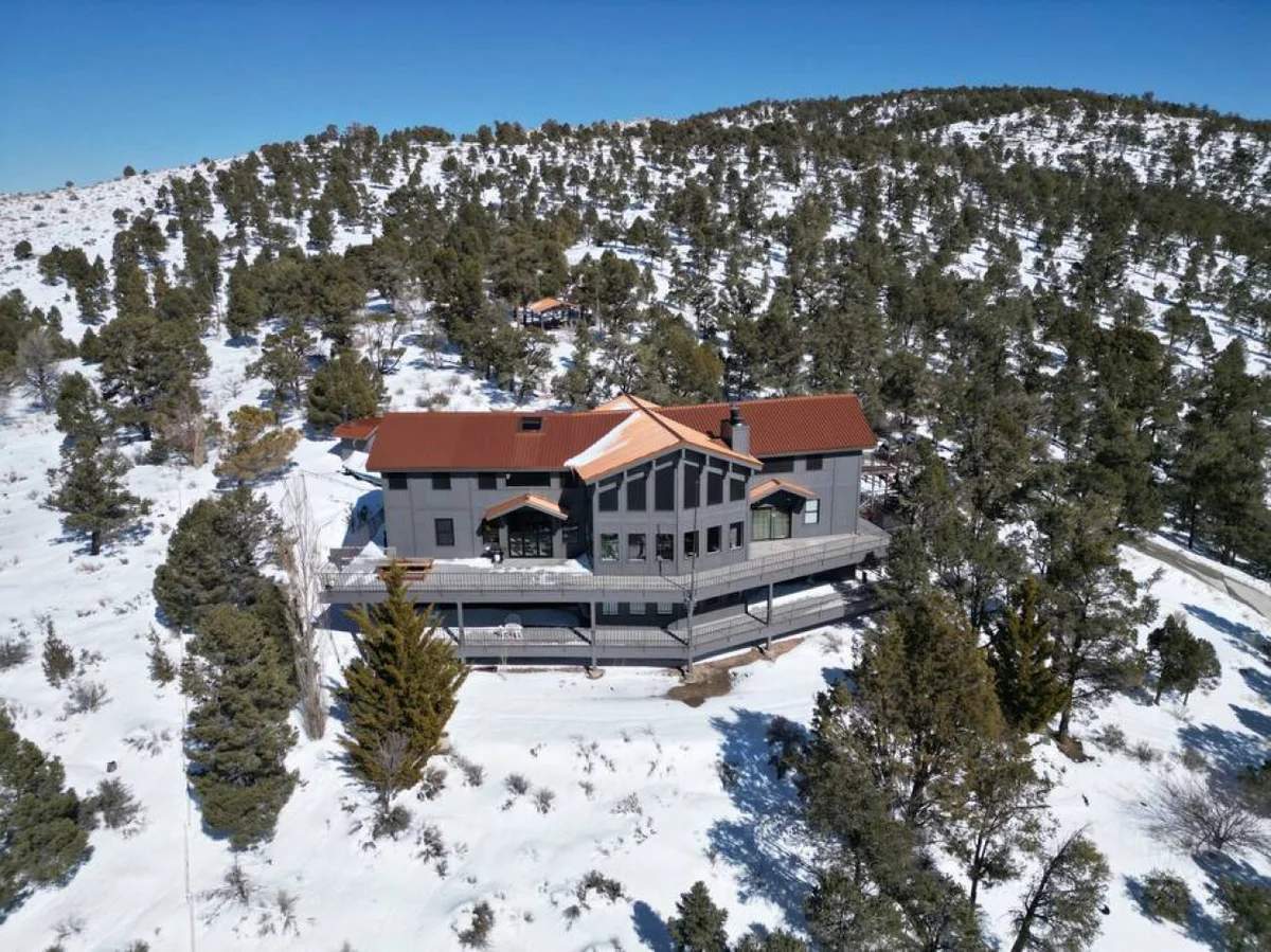 Steel Pine Lodge: As Seen On TV * Immaculate Views #10