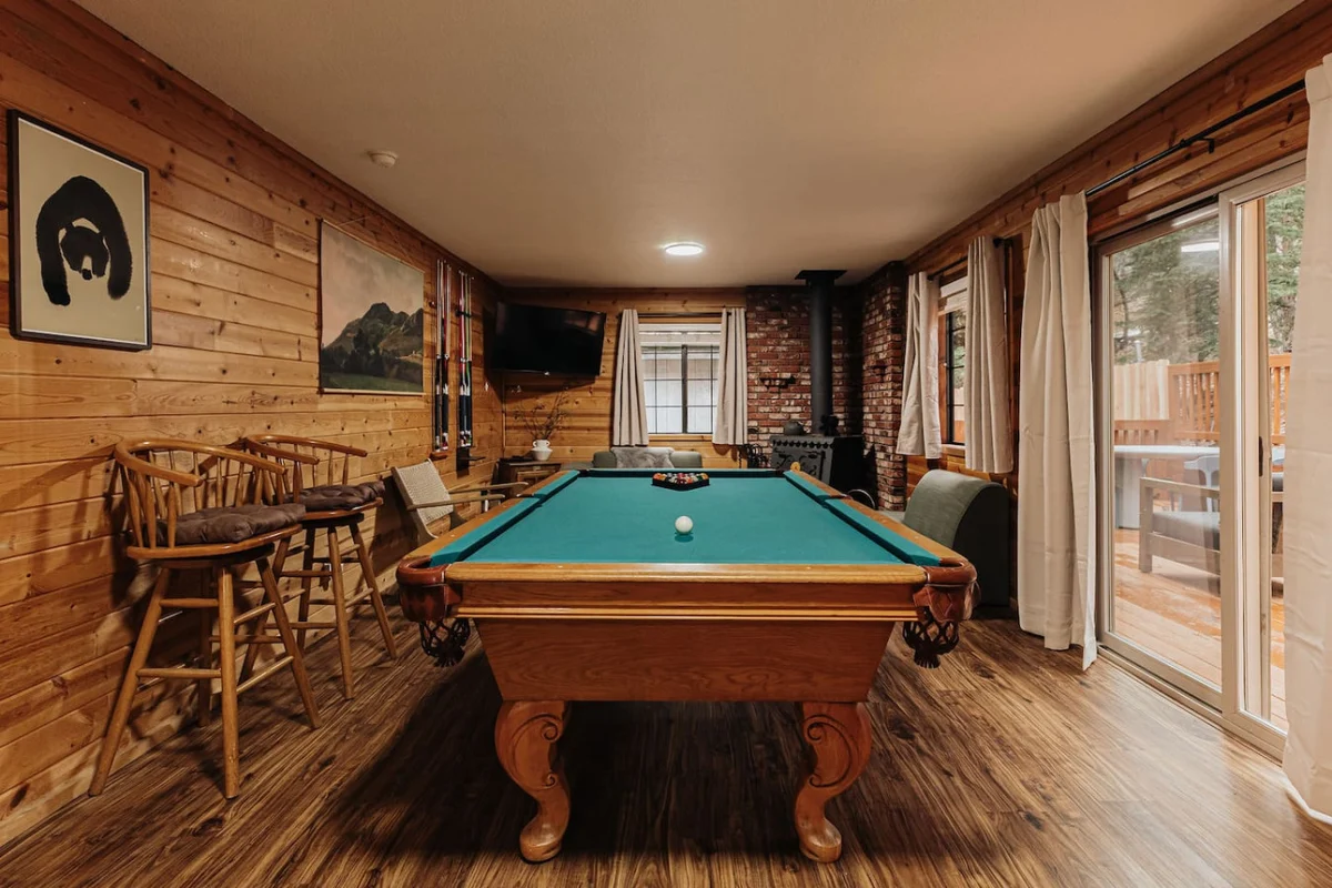 Stylish Sylvan Glen Chalet w  Hot Tub, Pool Table #3
