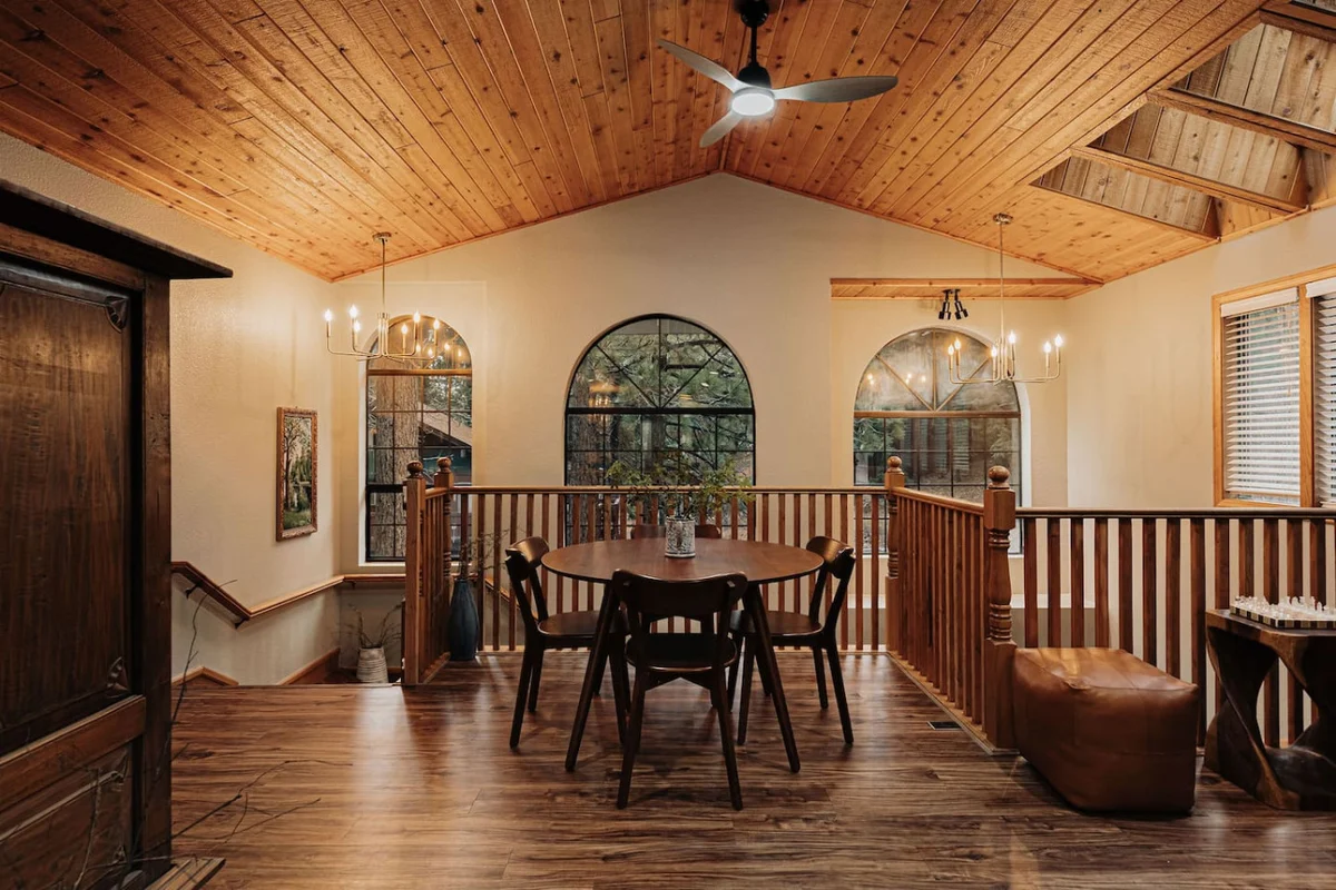 Stylish Sylvan Glen Chalet w  Hot Tub, Pool Table #50