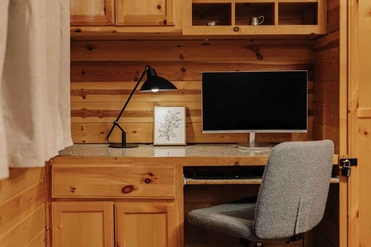 Stylish Sylvan Glen Chalet w  Hot Tub, Pool Table #74