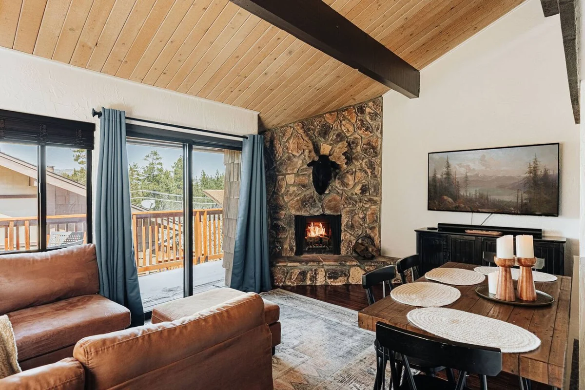 Summit Solace, Steps to Snow Summit w/ Hot tub #37