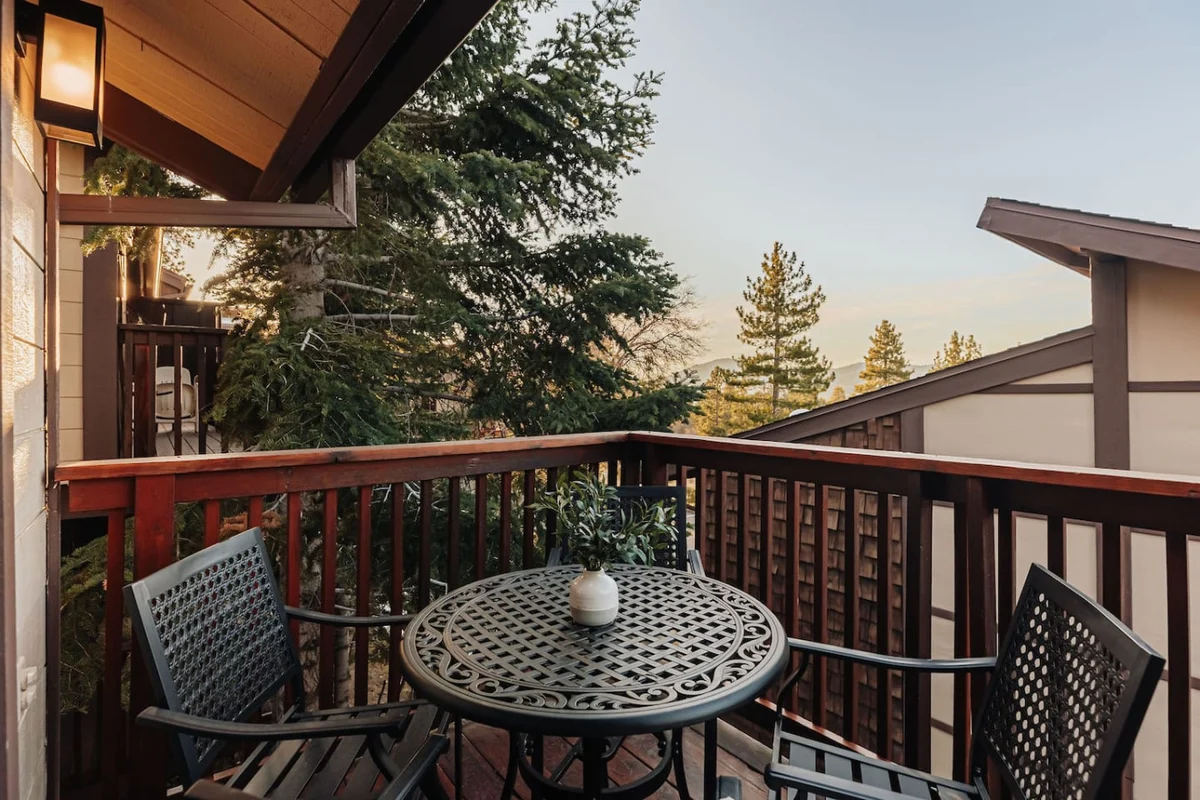 Summit Solace, Steps to Snow Summit w/ Hot tub #60