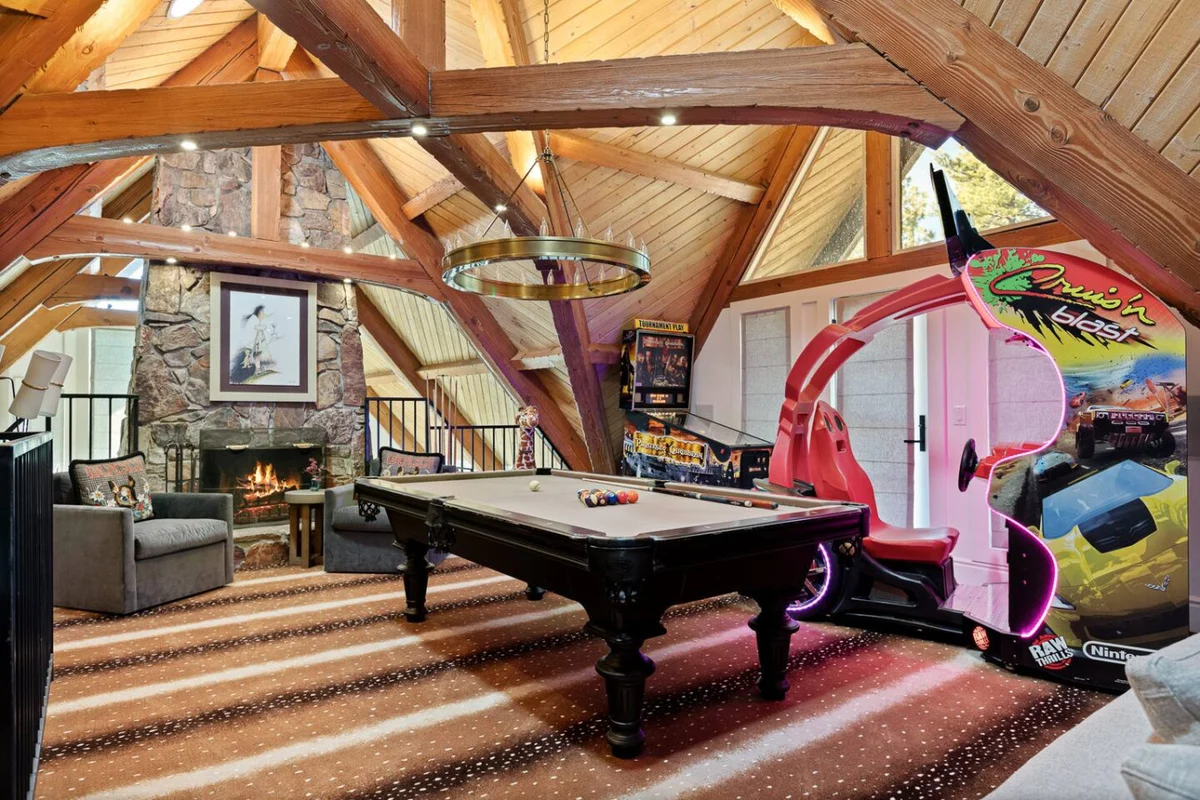 Whimsy by the Water Lakefront Cabin & Hot Tub #70
