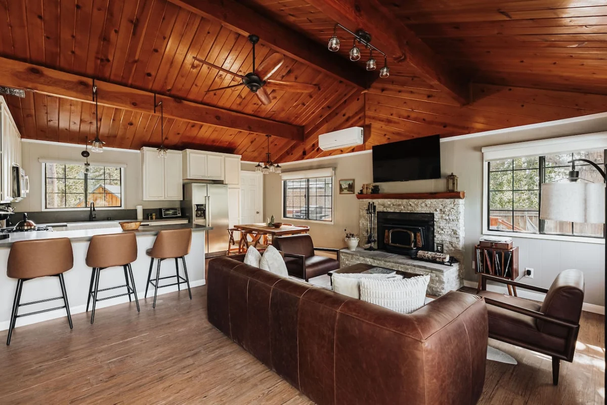 Modern Retreat | Spa, EV, Mountain Views & BBQ #75