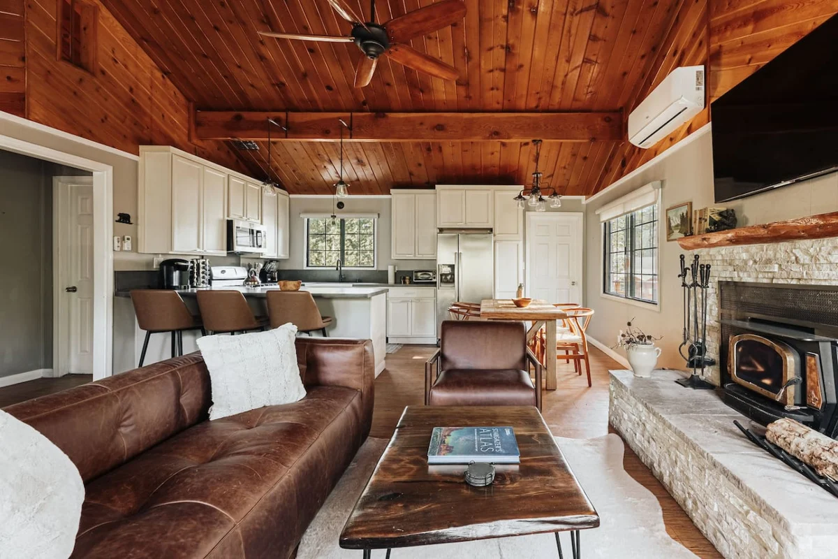 Modern Retreat | Spa, EV, Mountain Views & BBQ #82