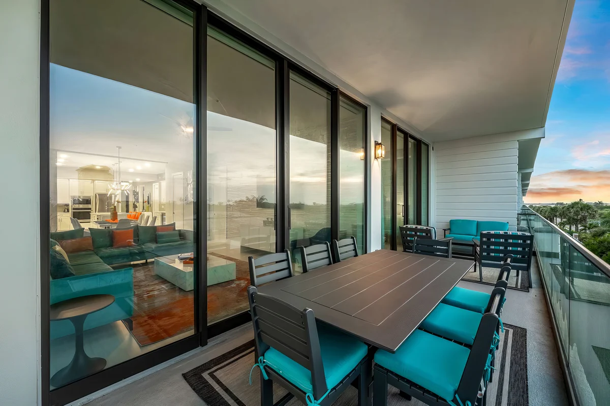 Wander Melbourne Glow