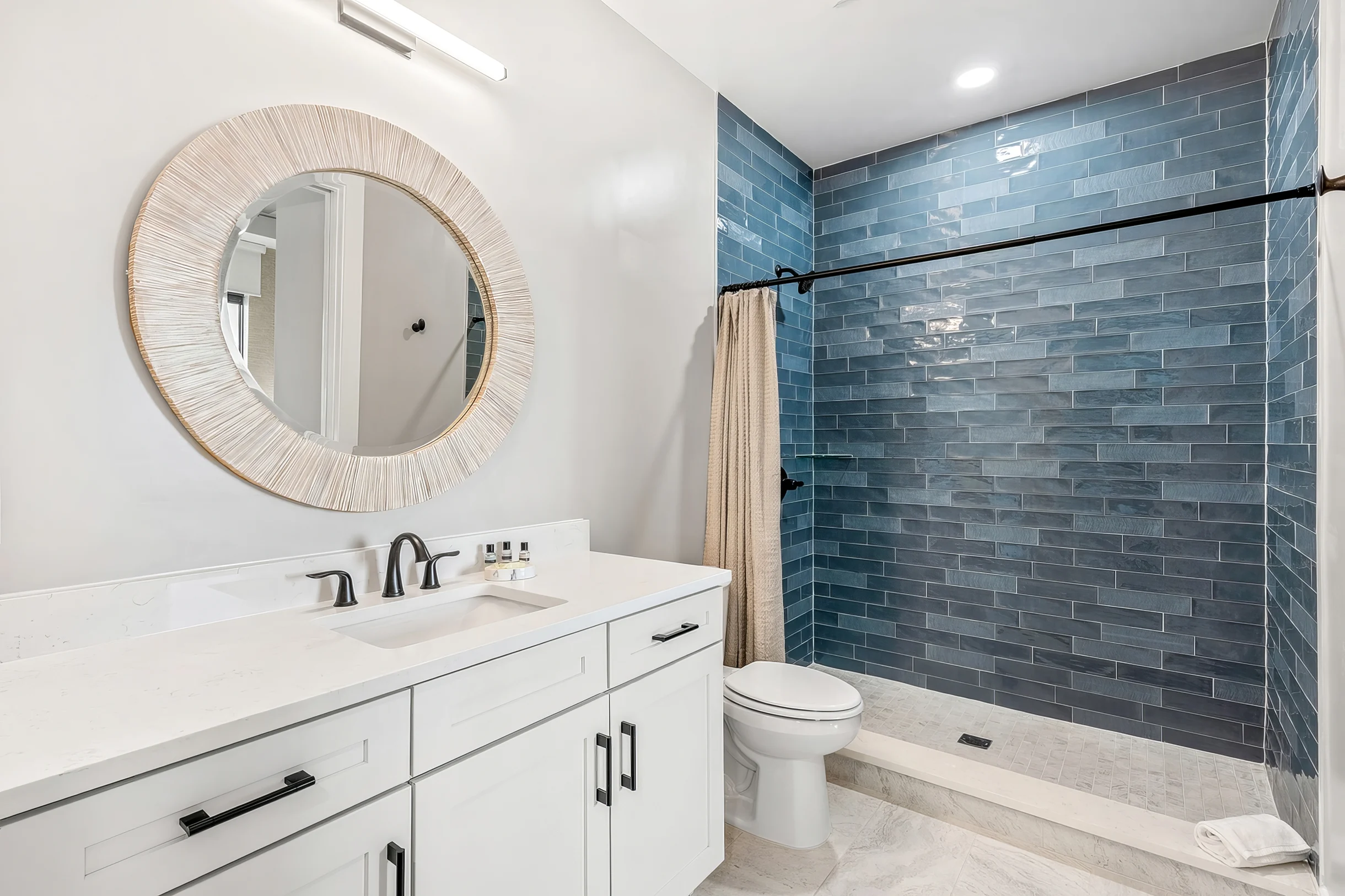 HI3031HL305: 3 bed, seascape #7