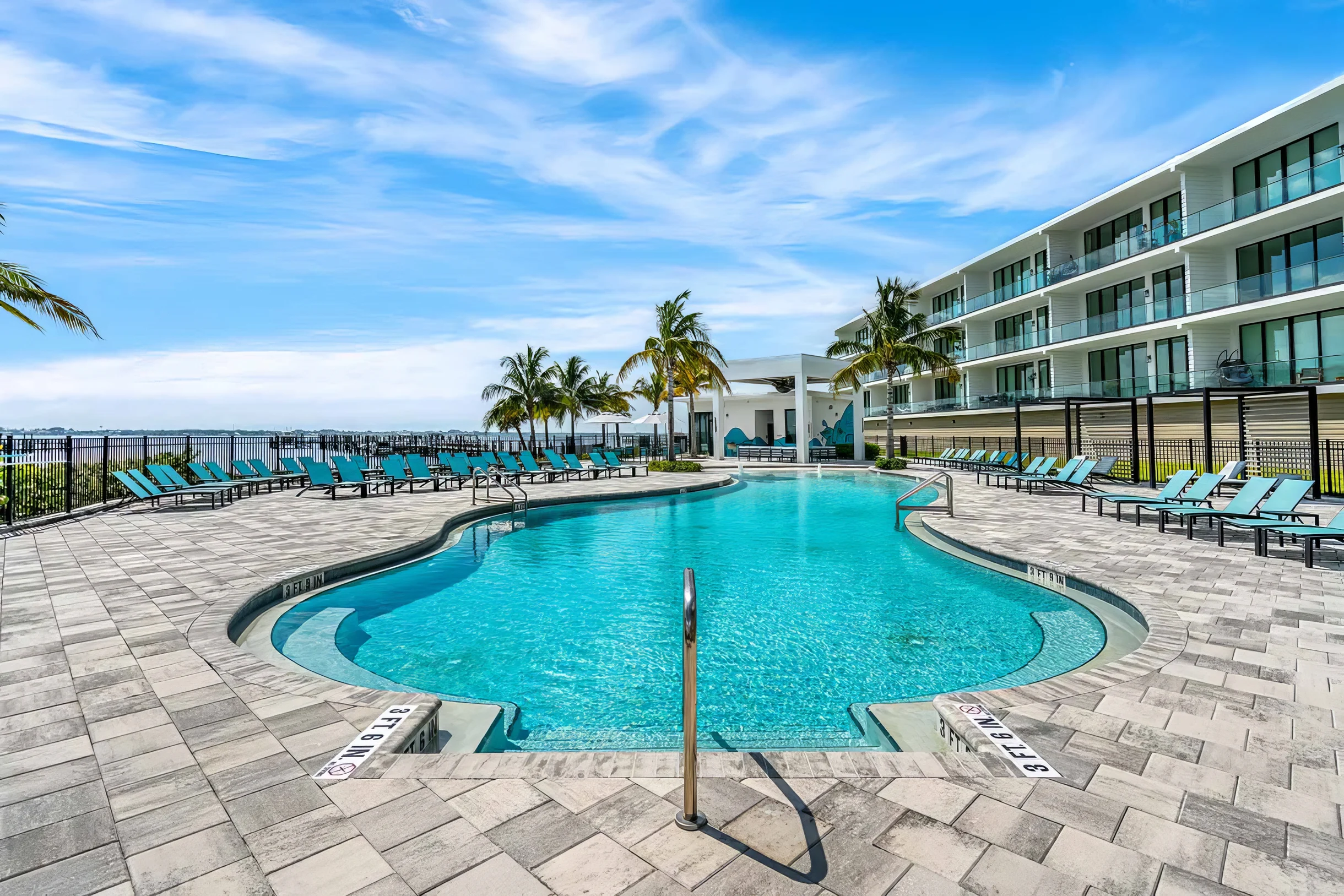 HI3031HL305: 3 bed, seascape #52