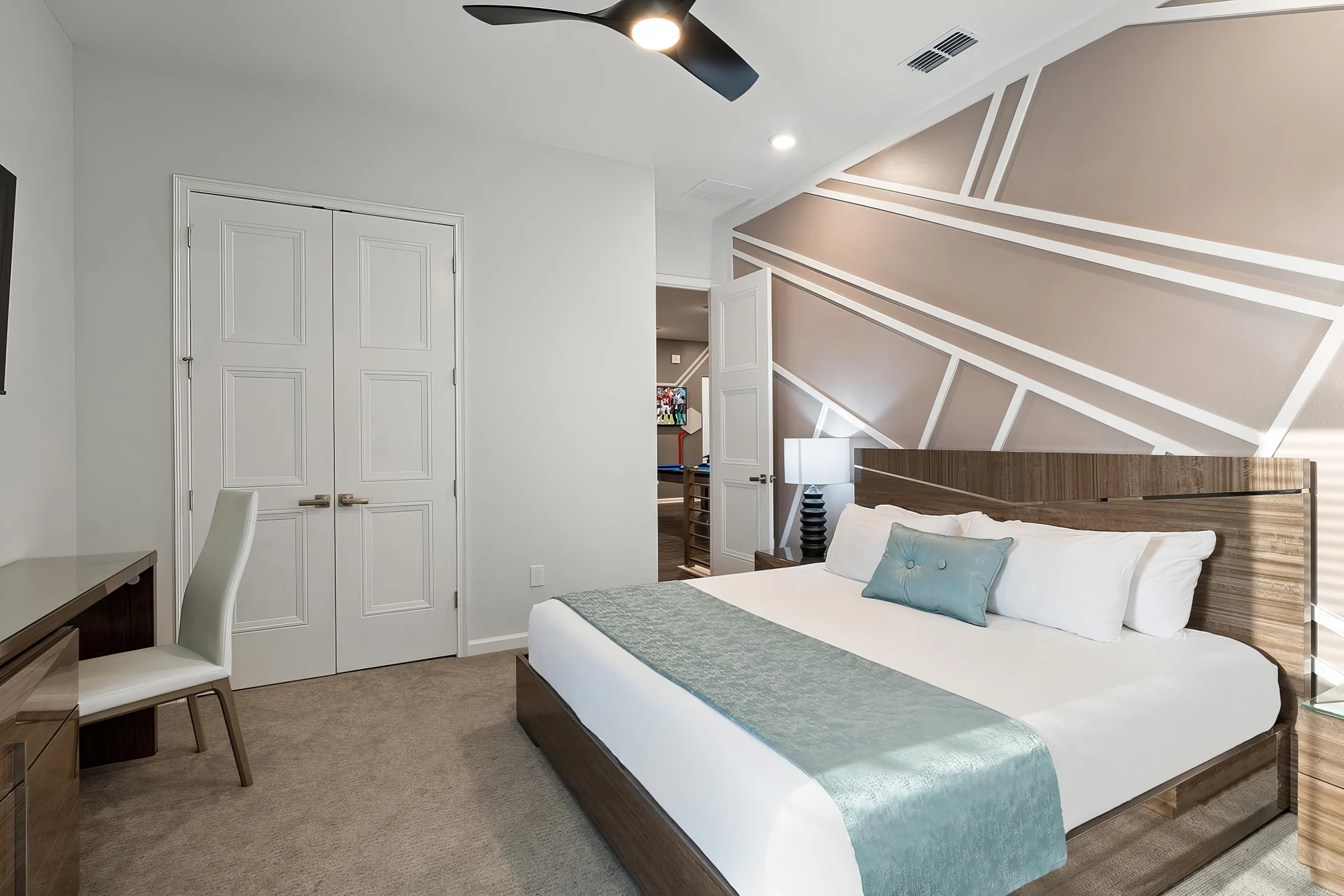 1664OB - 12 Bed - Starlit Estate - ST031 #15
