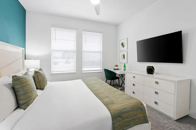 Bedroom 4 image 1