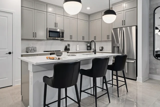 Kitchen image 1