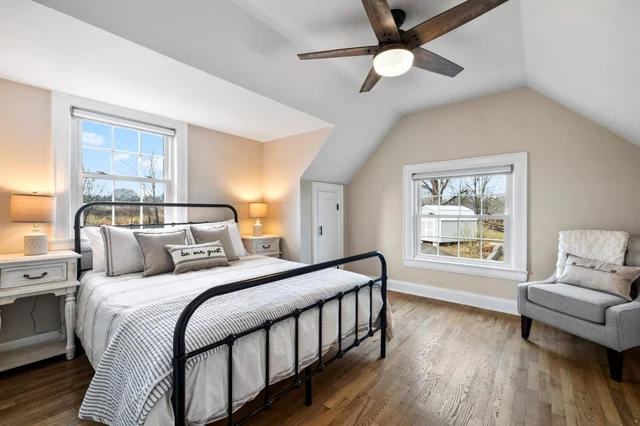 Bedroom 1 image 1