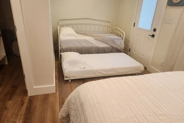 Bedroom 3 image 1