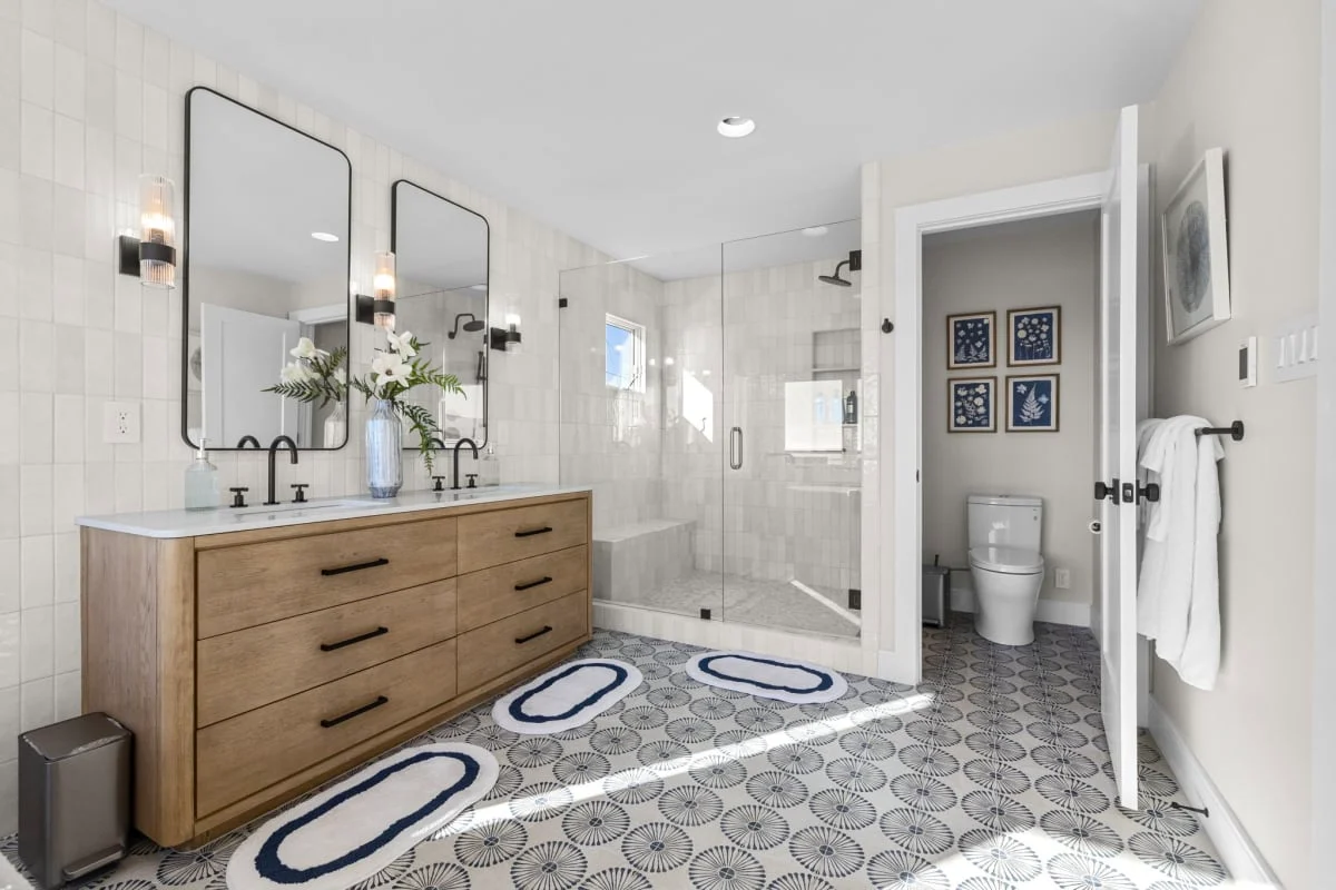 Experience the Pinnacle of Coastal Living at Harbour House #5