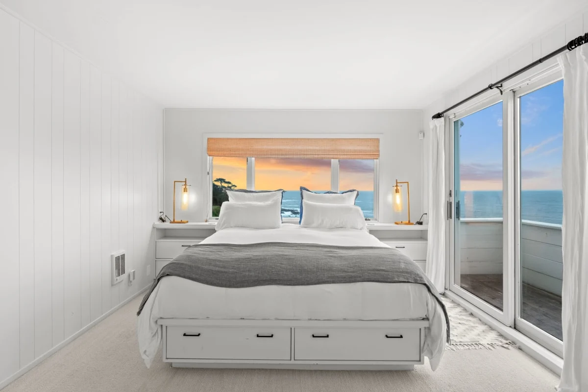 Entire Oceanfront Home – Breathtaking 180° Views Near San Francisco #4