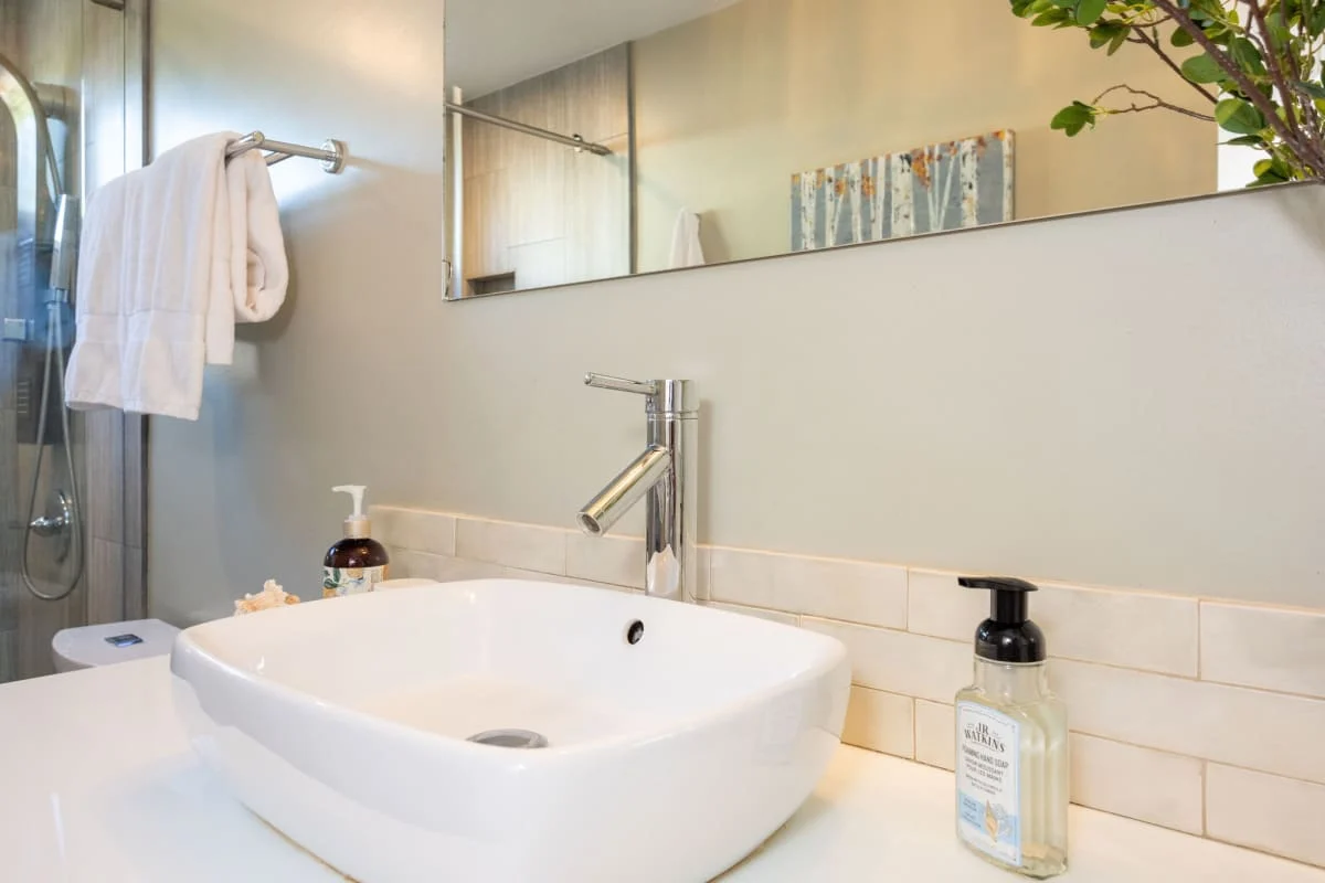 BytheSea Bluff Retreat – Ocean Views & Coastal Trails #4
