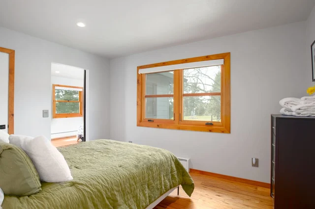 Bedroom 1 image 1