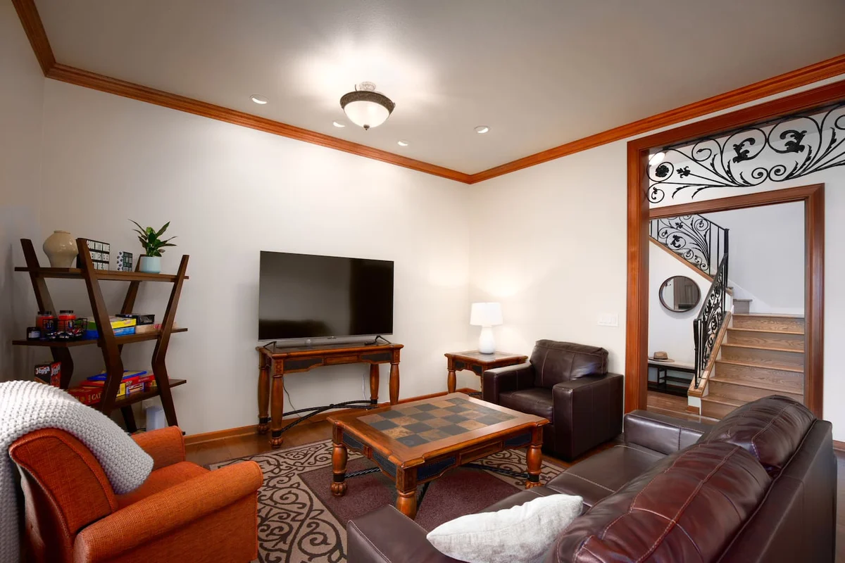 Home in Forestville property photo 5