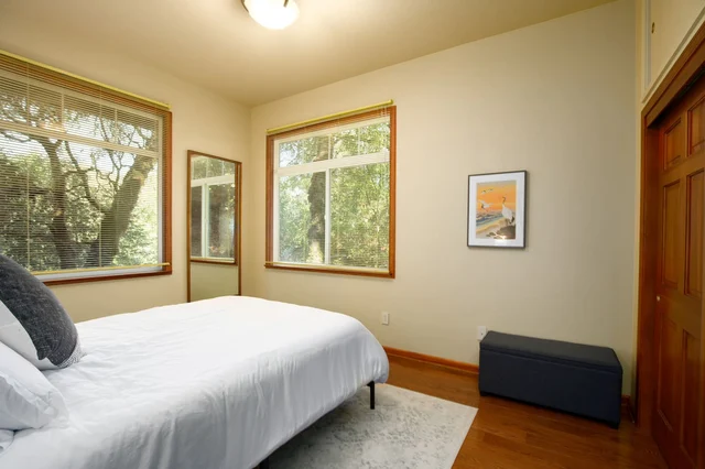 Bedroom 3 image 1