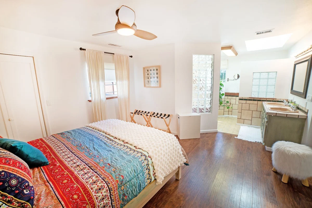 Bedroom 1 image 1