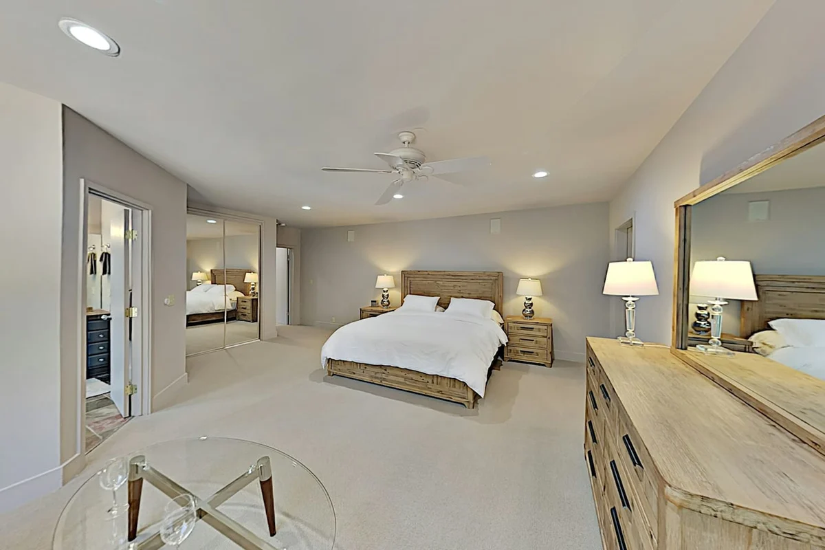 Bedroom 1 image 1