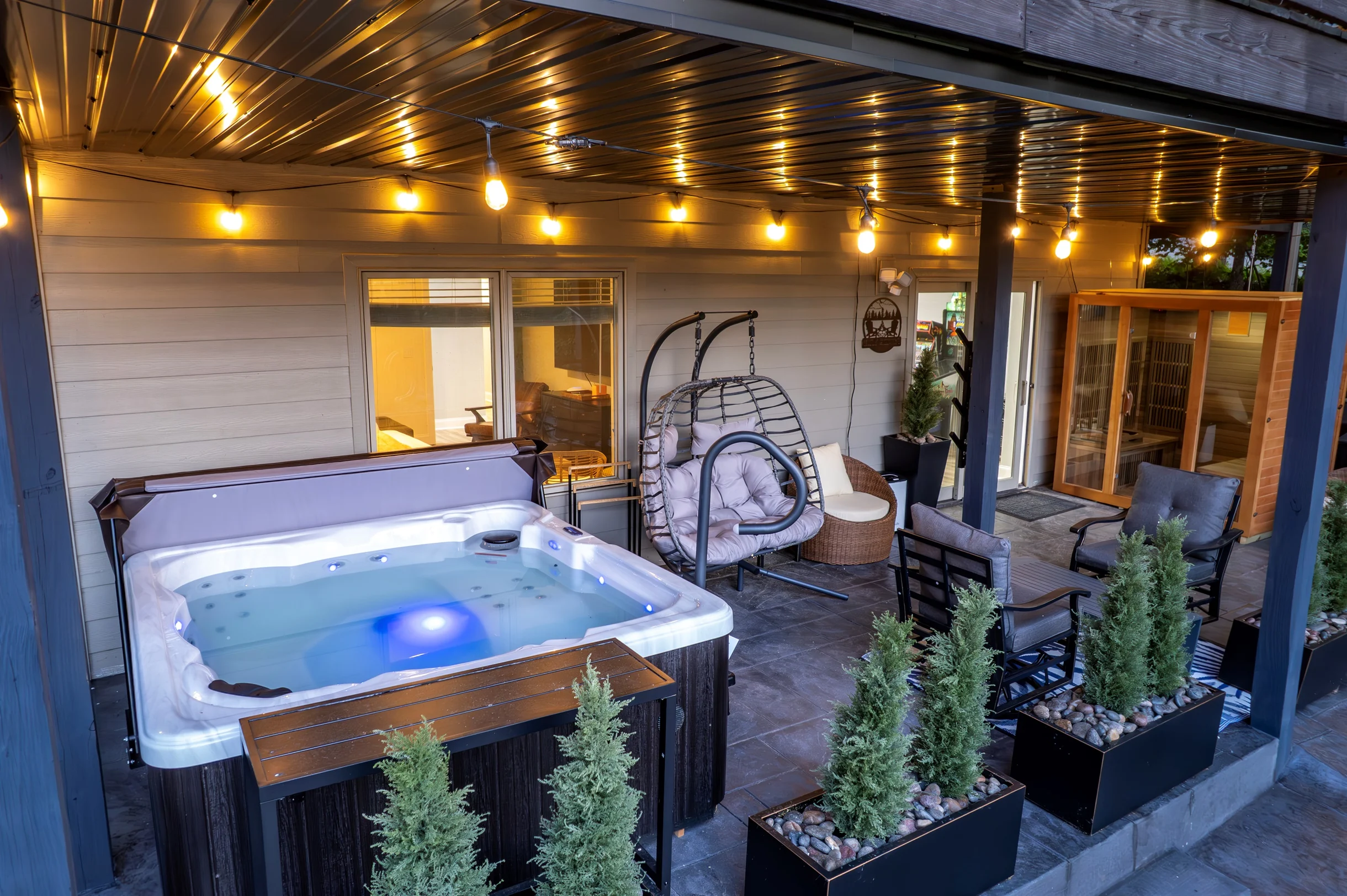 FamilyFun+Wellness:HotTub Sauna Massage Chair #48