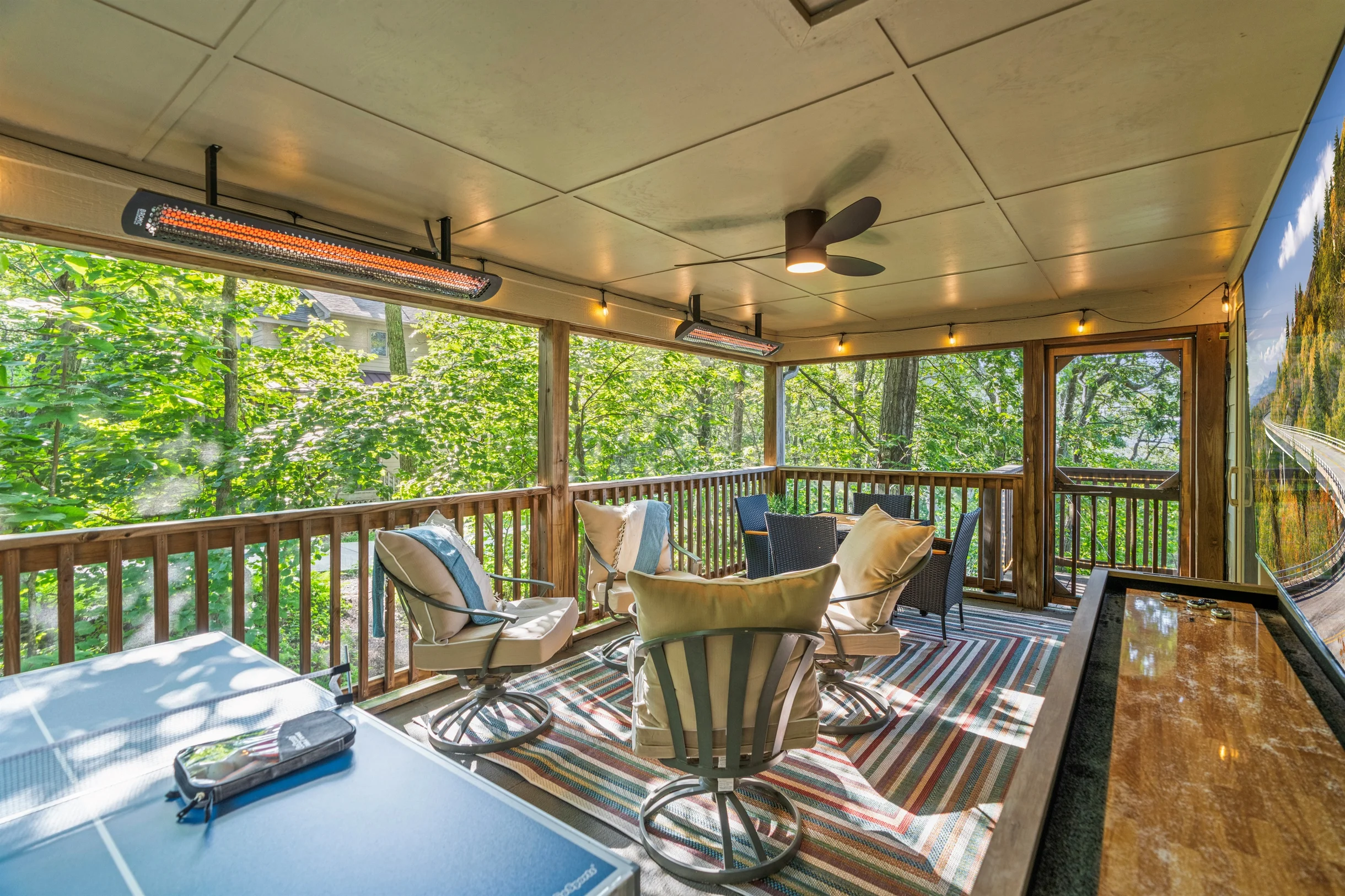 FamilyFun+Wellness:HotTub Sauna Massage Chair #78