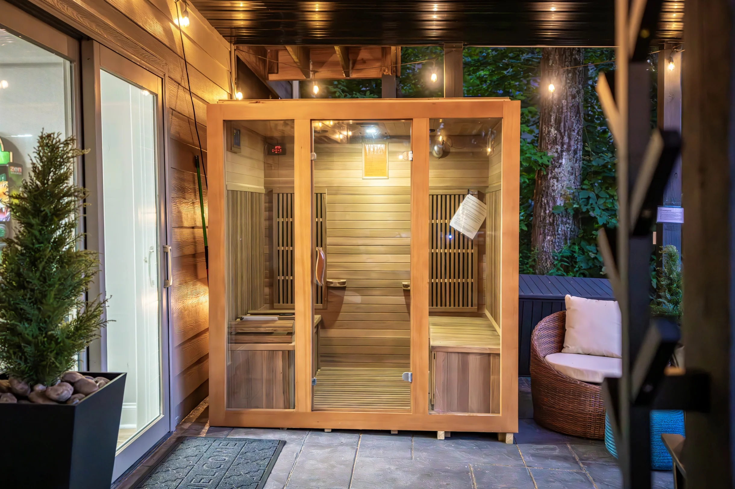 FamilyFun+Wellness:HotTub Sauna Massage Chair #42