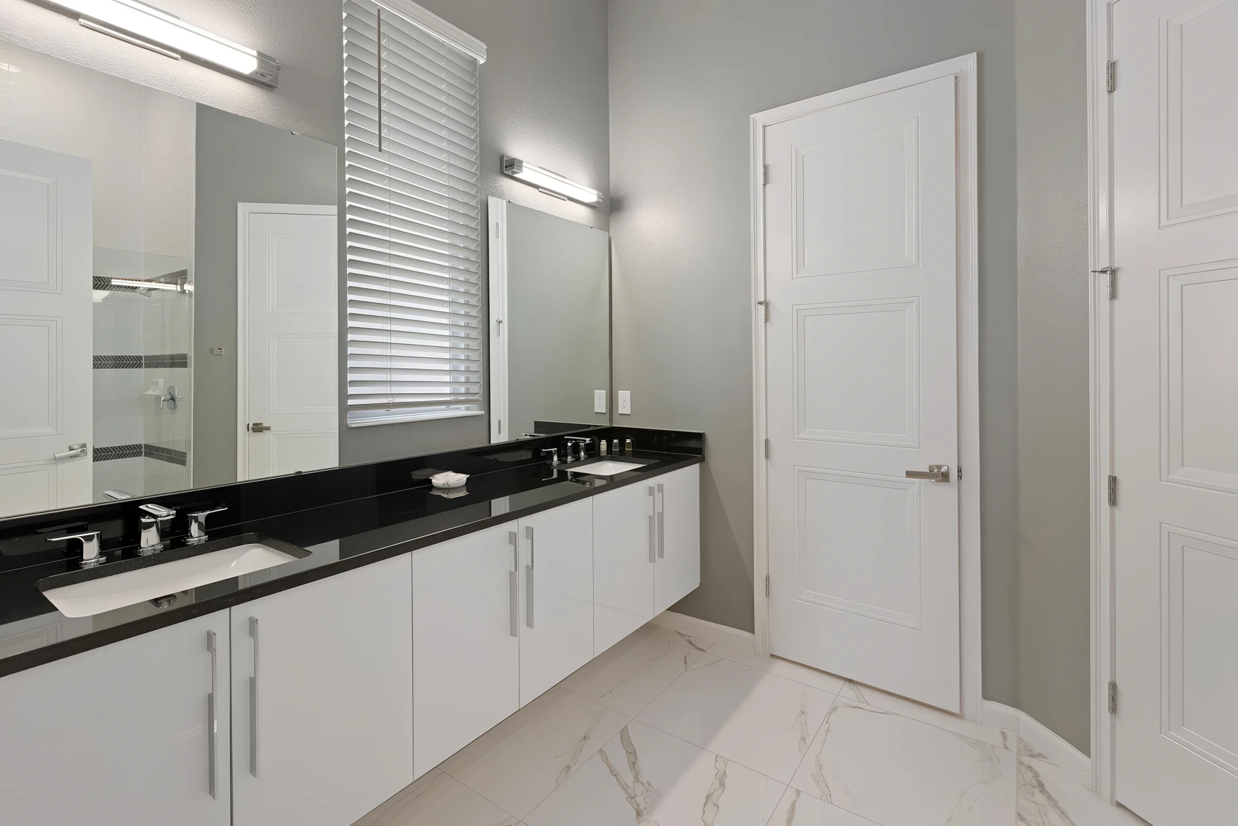 1668OB - 12 Bed - Cosmopolitan Coop - ST032 #43