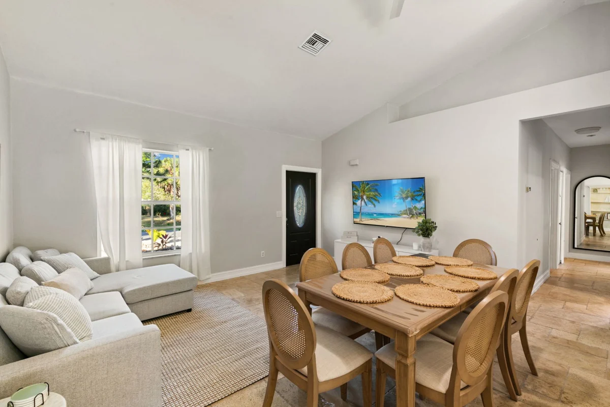 Home in Marco Island property photo 2