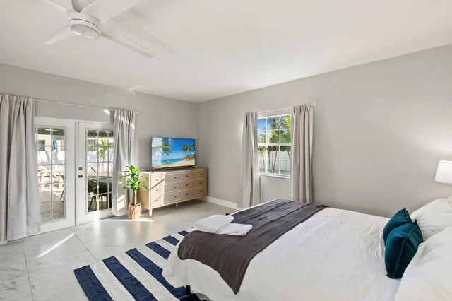 Bedroom 1 image 1