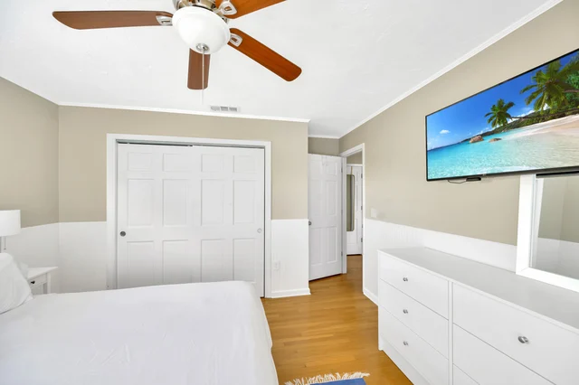 Bedroom 3 image 1